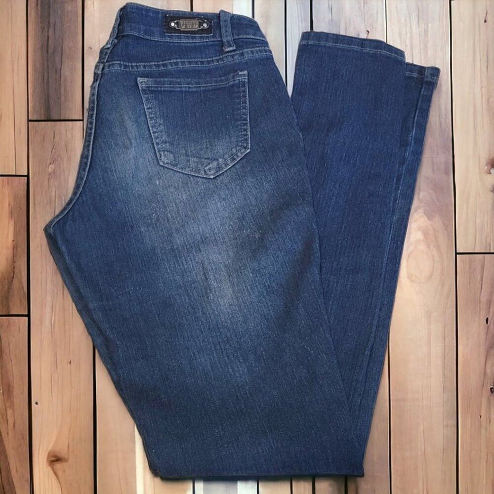 UWD DARK WASH DISTERESSED JEANS SIZE 3